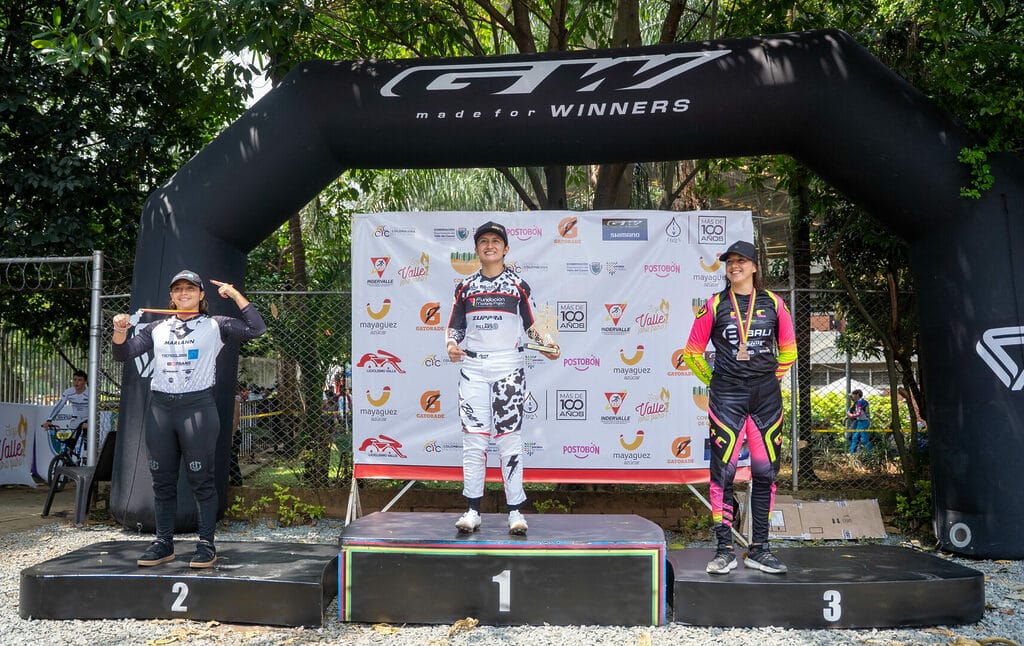 📸 @films_bymuni - @elbicicrosscolombiano